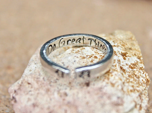 Do Great Things Mantra Ring